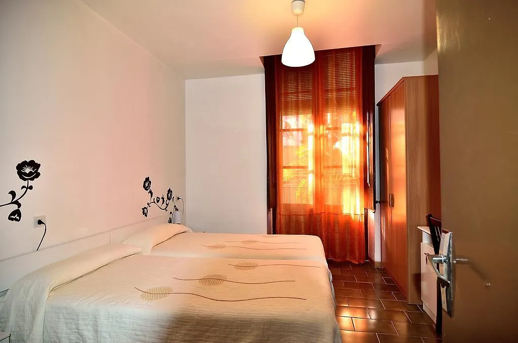 Pension Borras Χιρόνα