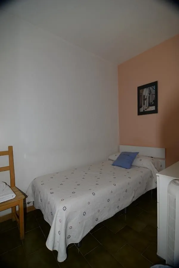 Pension Borras Χιρόνα